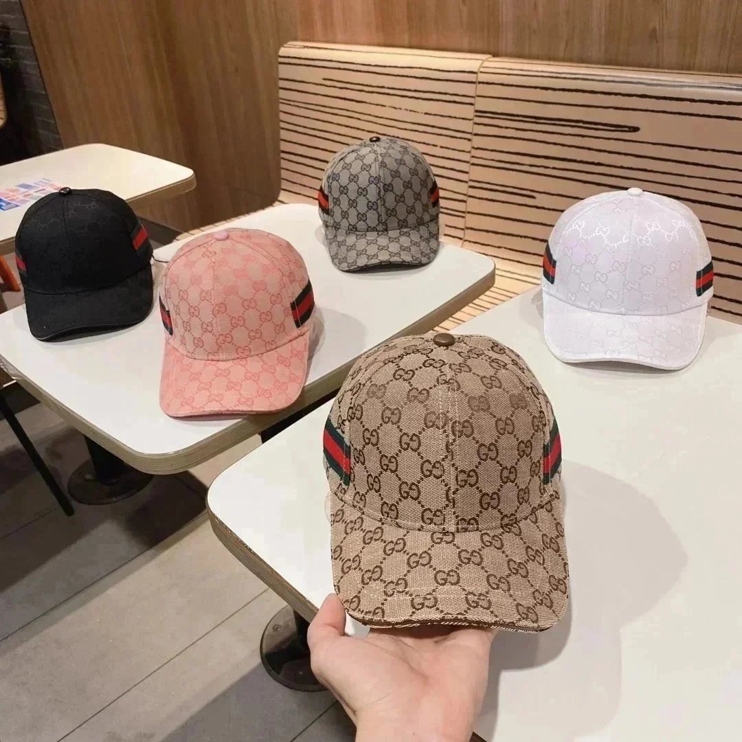 Gucci GG Supreme Baseball Cap with Web Stripe