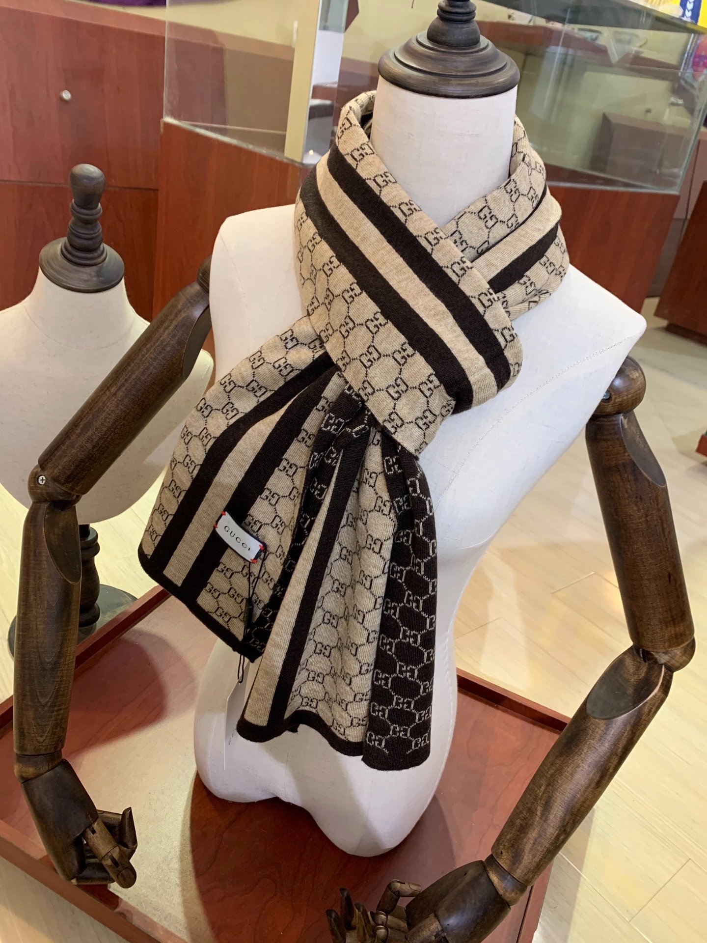 Gucci GG Supreme Pattern Wool Scarf for Men and Women