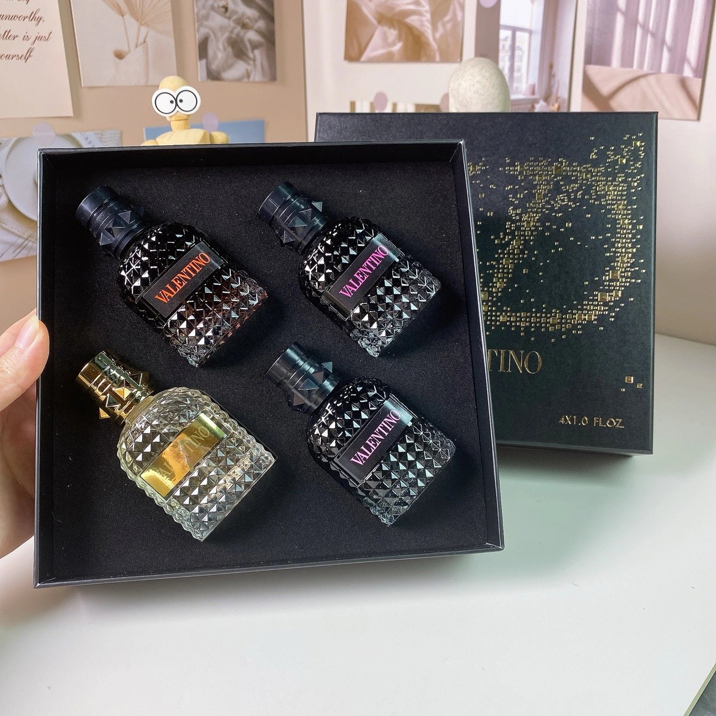 Valentino Mini Perfume Set 4x1.0 FL.OZ Fragrance Collection
