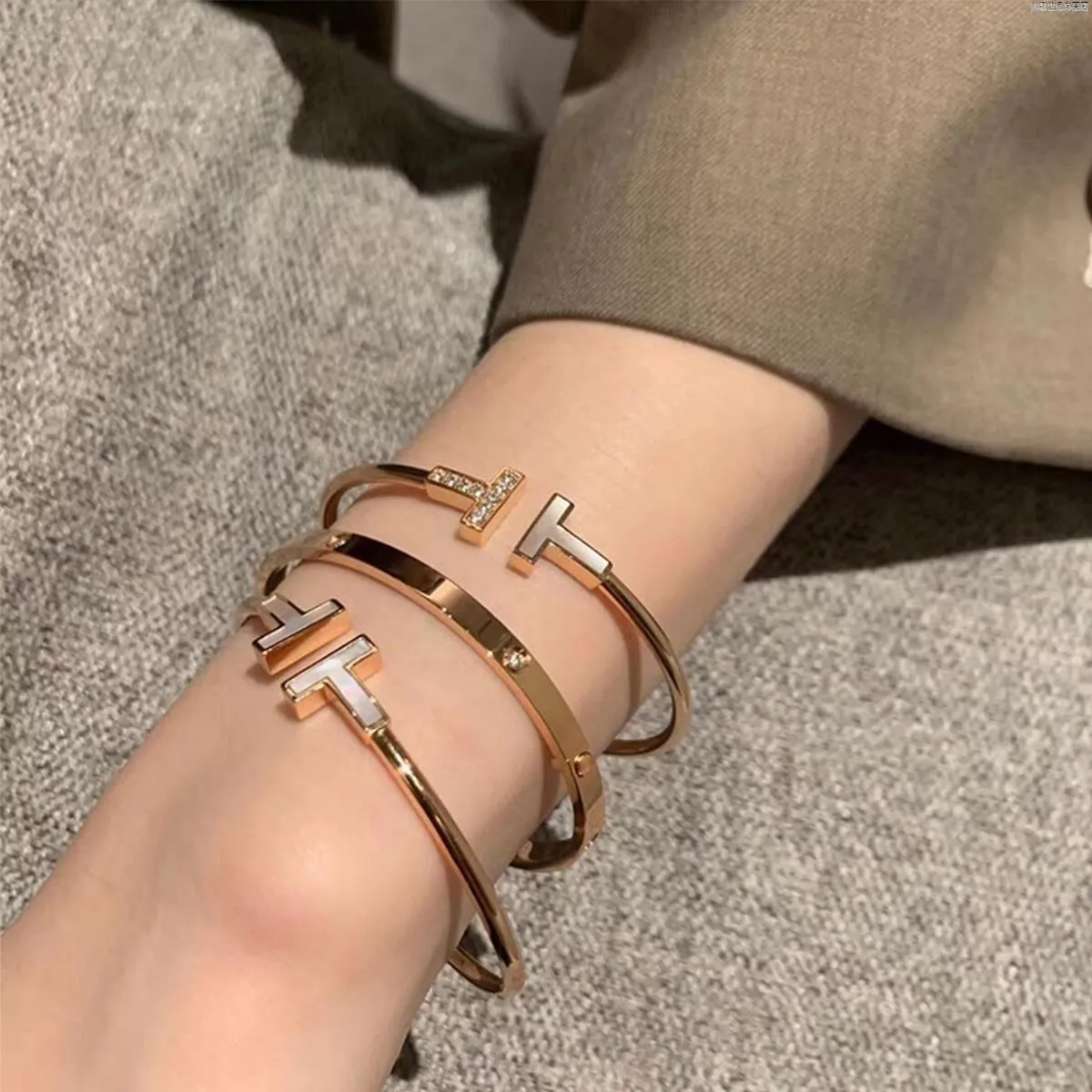 Elegant T-Logo Gold Bracelets for Women Fashion Jewelry