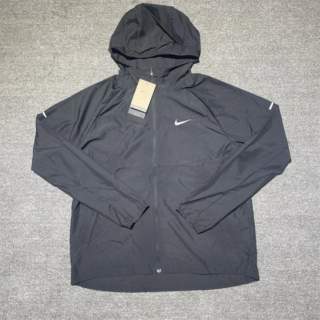 Nike Men's Lightweight Running Jacket with Hood